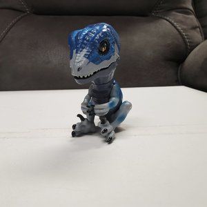 Action Figure - Untamed Rapter - Frostbite